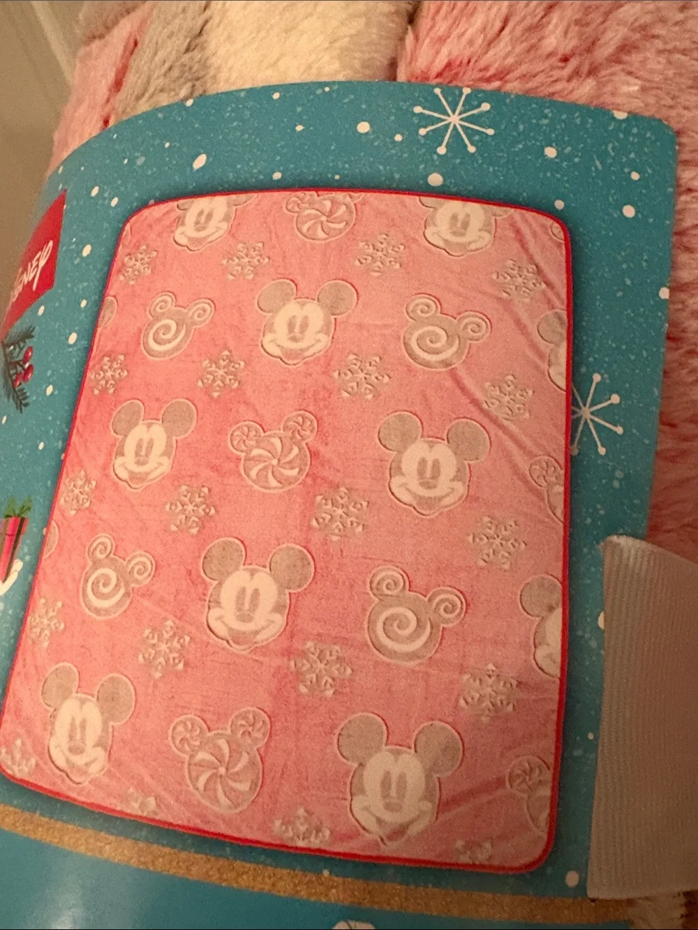 NWT Disney Pink and Cream Mickey 46” X 60” Plush Throw Blanket
